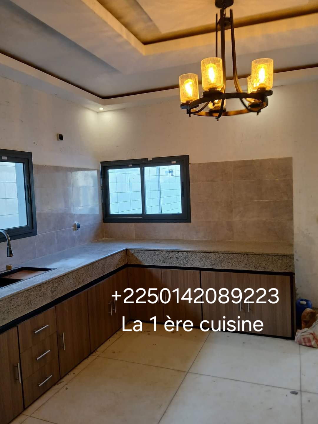 Vente d une villa duplex de 8 pièces de haut standing à Cocody Angré