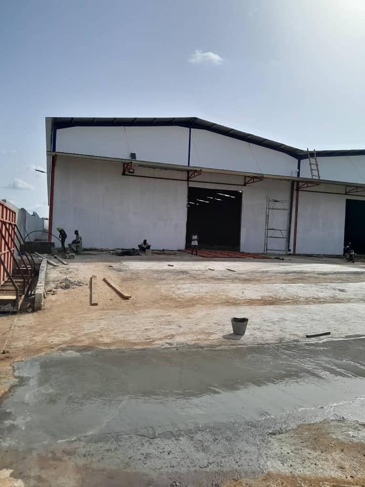 entrepot 4500m2 yop1