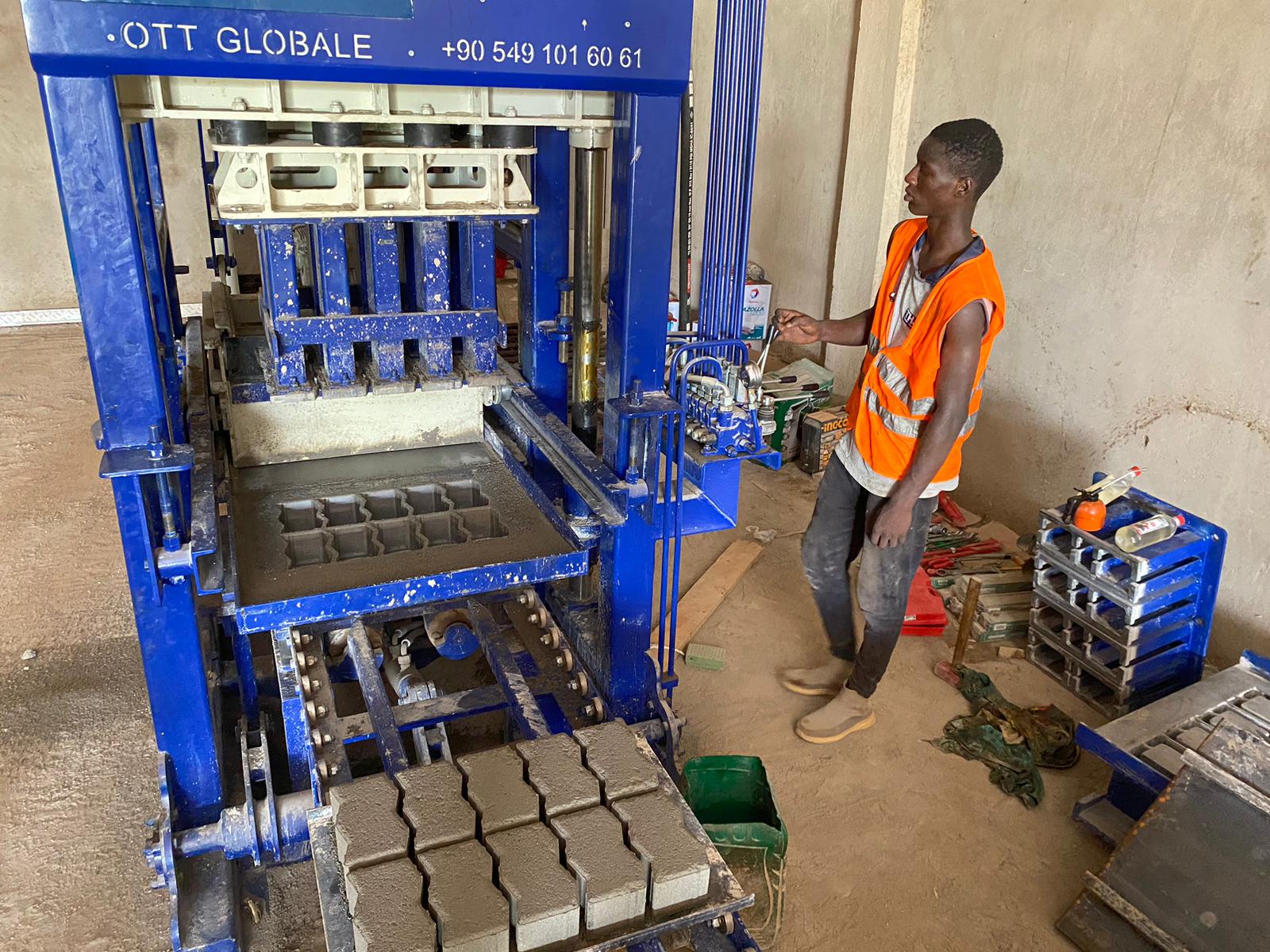 machine_de_pave_machine_a_parpaing_ottglobale_3.1_0