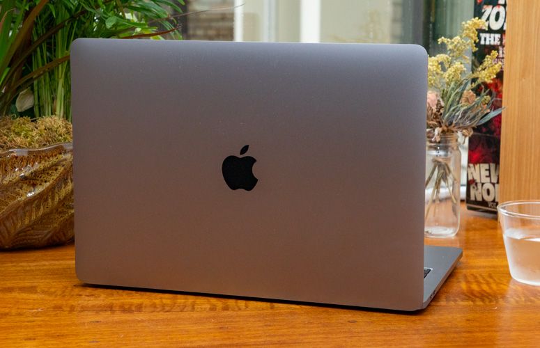 MACBOOK PRO 13POUCES (6)
